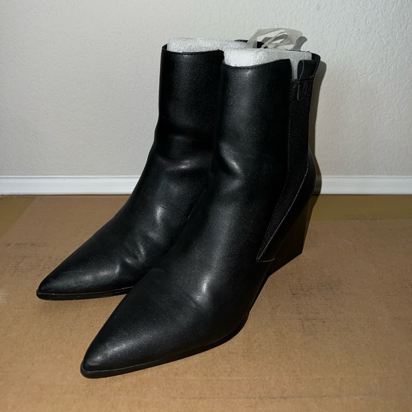 Kendall + Kylie Finigan Black Pointed-Toe Ankle Boots size 8 - Picture 3 of 8
